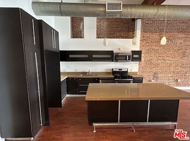 652 Mateo St unit 207, Los Angeles, CA 90021 - photo 2