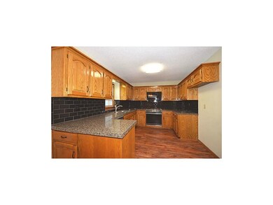 Beautiful granite!   Super sharp!
