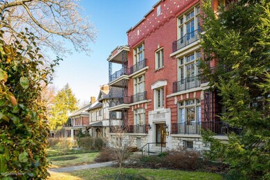 2110 Cherokee Pkwy unit B, Louisville, KY 40204 - photo 2