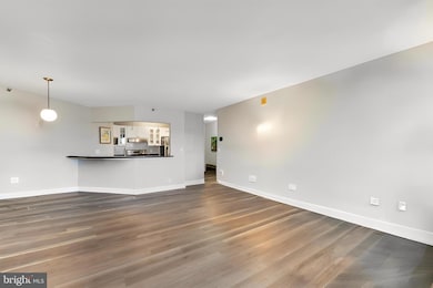 The Alta Vista unit 1117, Arlington, VA 22203 - photo 3