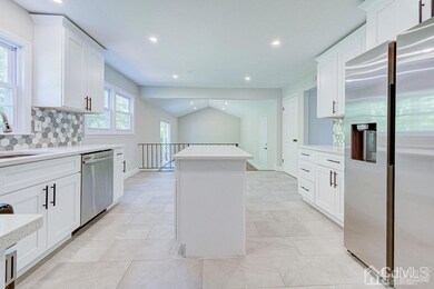 16 Oak Tree Rd, Monmouth Junction, NJ 08852 - photo 4