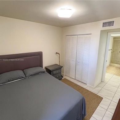 9686 Fontainebleau Blvd unit 402, Miami, FL 33172 - photo 3