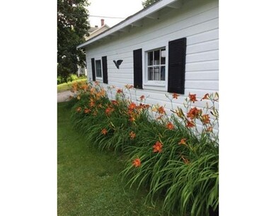 24 Worcester Rd, Hubbardston, MA 01452 - photo 3