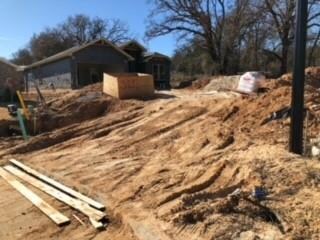 529 Adams Ct, Weatherford, TX 76085 - photo 2