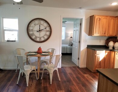 905 NW D St, Grants Pass, OR 97526 - photo 7