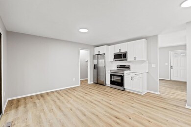 4216 Grayfriars Ln, Columbus, OH 43224 - photo 5