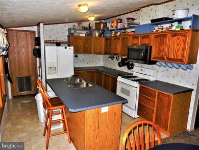 43 Daniel Dr, Lothian, MD 20711 - photo 2