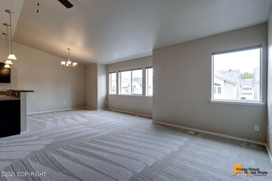 Sunny windows & vaulted ceilings!