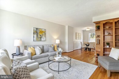 4634 36th St S unit A, Arlington, VA 22206 - photo 2