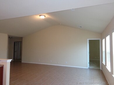 2704 N 20th St, Broken Arrow, OK 74012 - photo 2