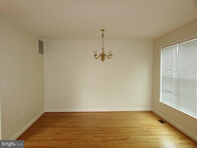 4314 Vintage Ivy Ln, Owings Mills, MD 21117 - photo 4