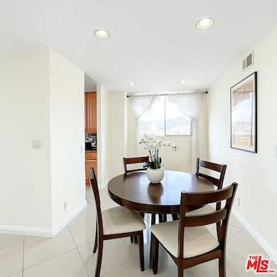 100 S Doheny Dr unit 920, Los Angeles, CA 90048 - photo 3