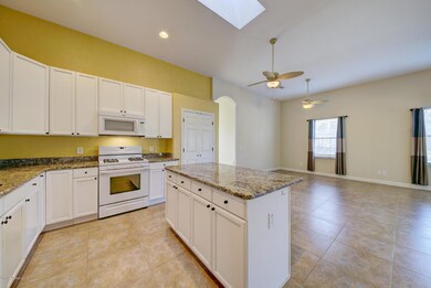 Kitchen Breakfast Bar Island