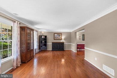 278 Carnie's Ln, Sykesville, MD 21784 - photo 4