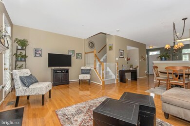 13006 Shamrock Glen Dr, Germantown, MD 20874 - photo 2