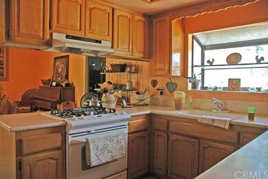 Kitchen and a nice garden window