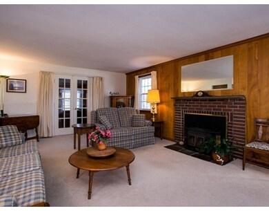 131 Crescent Ave, North Attleboro, MA 02760 - photo 5