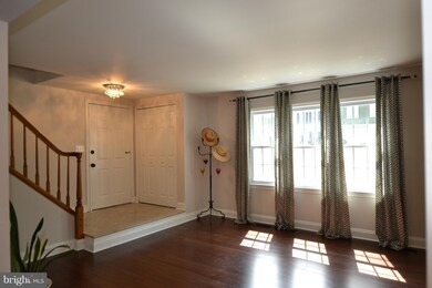 8570 Chester Grove Ct, Springfield, VA 22153 - photo 2