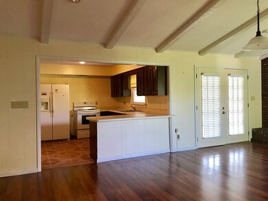 Great Room to Kitchen