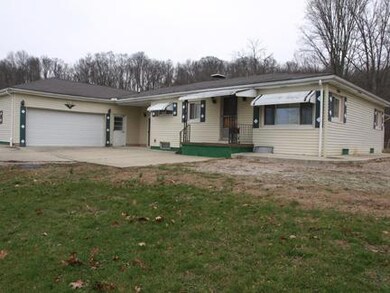 306 Edgewater Beach Blvd, Thornville, OH 43076 - photo 3