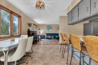 Great flow from kitchen to living room