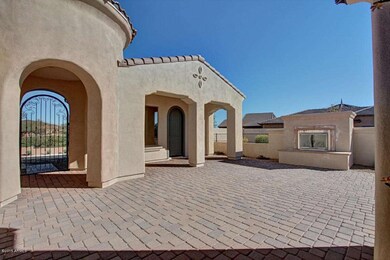 Private Courtyard & Detached Casita