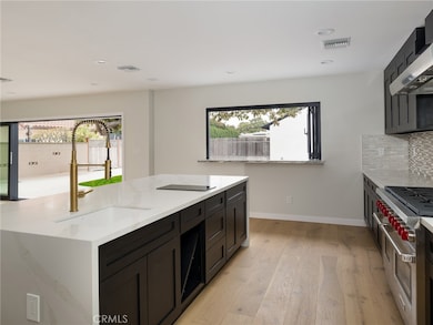 1423 E Sycamore Ave, El Segundo, CA 90245 - photo 5