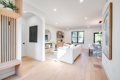 290 Watertown St unit 3, Newton, MA 02458 - photo 2