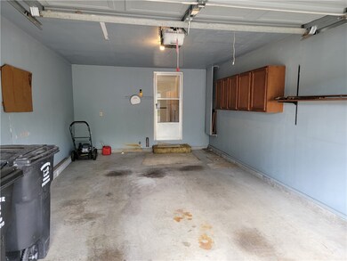 406 W Saint Louis Ave unit B, Effingham, IL 62401 - photo 3