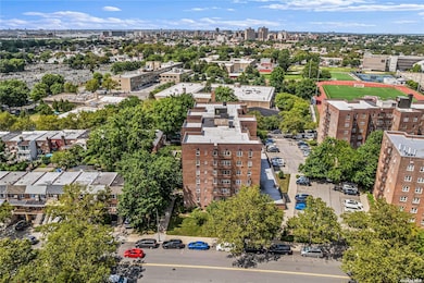 Mainstay Cooperative unit 1C, Flushing, NY 11367 - photo 2