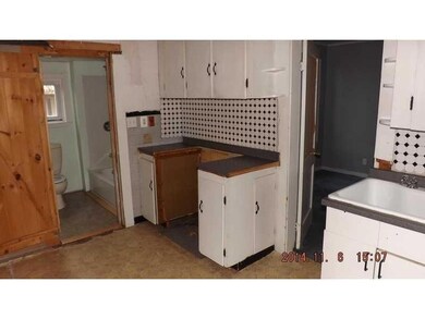 8 Goodrich Ave, Sanford, ME 04073 - photo 3