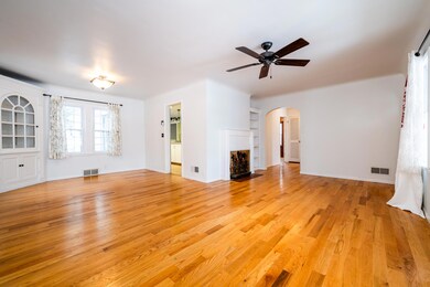 Living Room/Dining Room