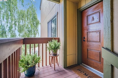 20111 W Ridge Ct unit 24, Castro Valley, CA 94546 - photo 4