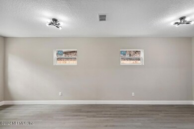 3333 Gilmore st-6