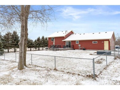 1710 Amsterdam St, Baldwin, WI 54002 - photo 4