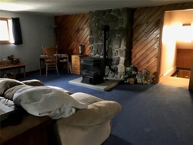 MASTER BEDROOM SUITE