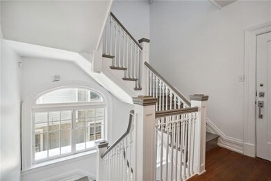 Stairwell access to apartment