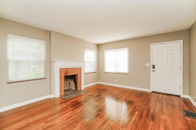 821 S Harris Ave, Columbus, OH 43204 - photo 2