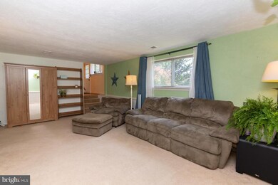 4921 Jackson Dr, Brookhaven, PA 19015 - photo 5