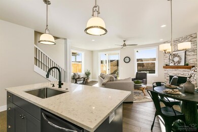 4136 SW Coyote Ave, Redmond, OR 97756 - photo 4