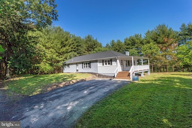 25514 Burnt Hill Rd, Clarksburg, MD 20871 - photo 2