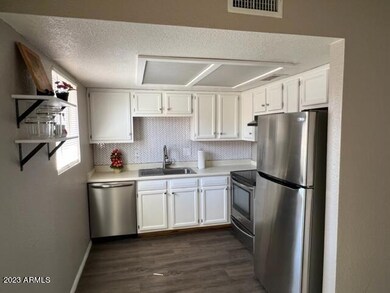 2847 N 46th Ave unit 16, Phoenix, AZ 85035 - photo 4