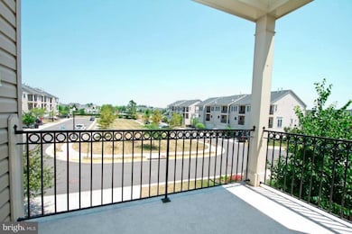 25835 Mews Terrace, Chantilly, VA 20152 - photo 4