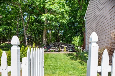 8 Beaver Creek Ct, Cranston, RI 02921 - photo 5