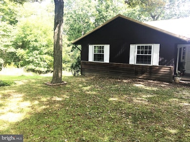 304 Oakview Rd, Bedford, PA 15522 - photo 3