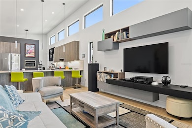 2500 4th Ave S, St. Petersburg, FL 33712 - photo 3