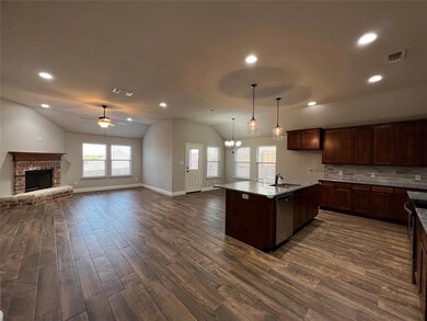 1409 Town Creek Cir, Weatherford, TX 76086 - photo 4