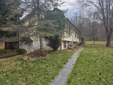 1111 Delabole Junction Rd, Pen Argyl, PA 18072 - photo 3