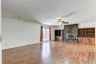 4312 NW 57th St, Oklahoma City, OK 73112 - photo 6