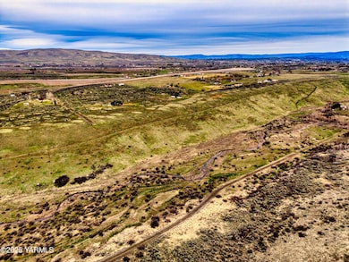 270 Snowy Owl Dr, Yakima, WA 98908 - photo 7